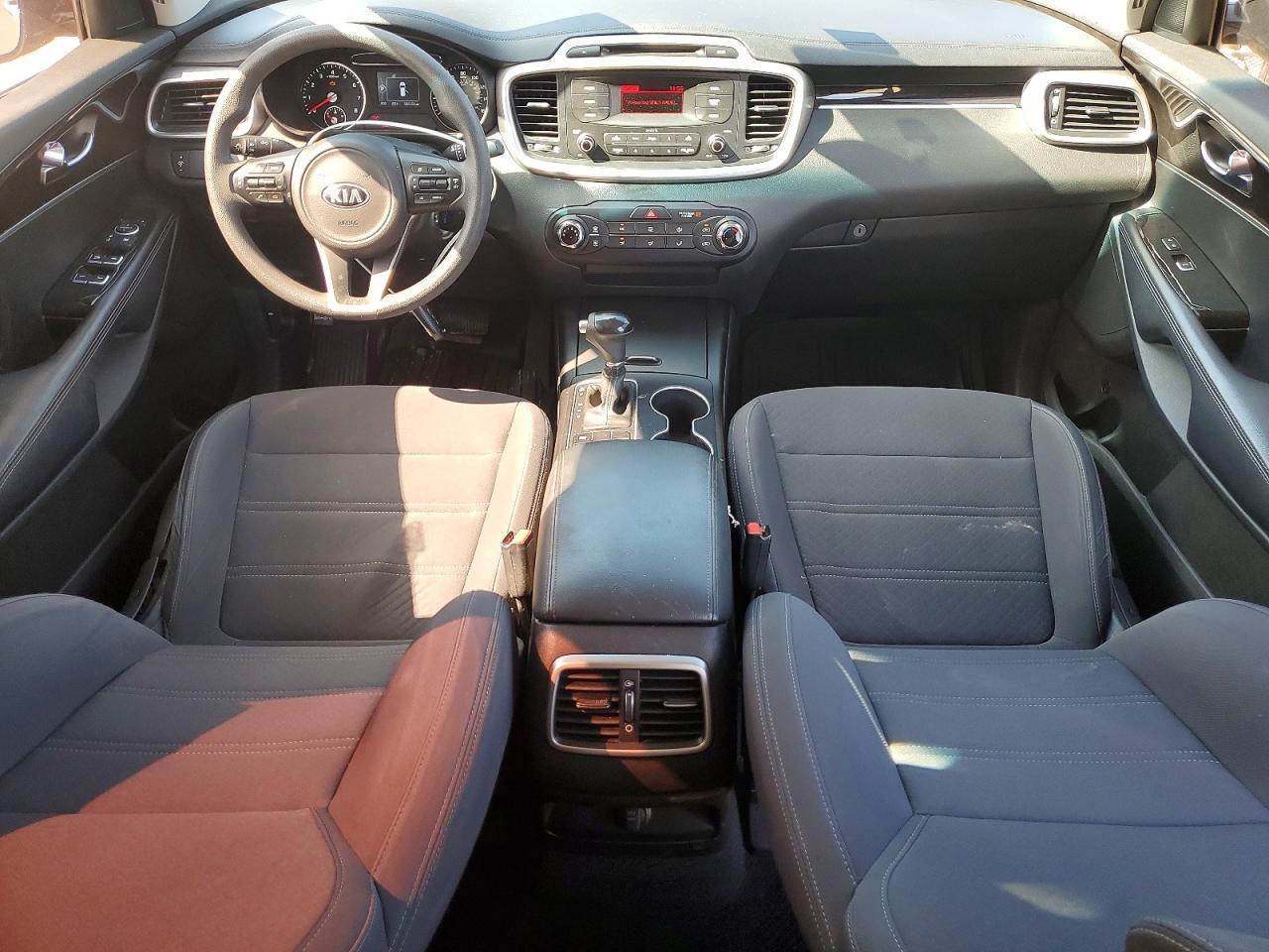 2016 KIA Sorento lx