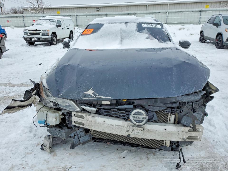 2022 Nissan Altima sv