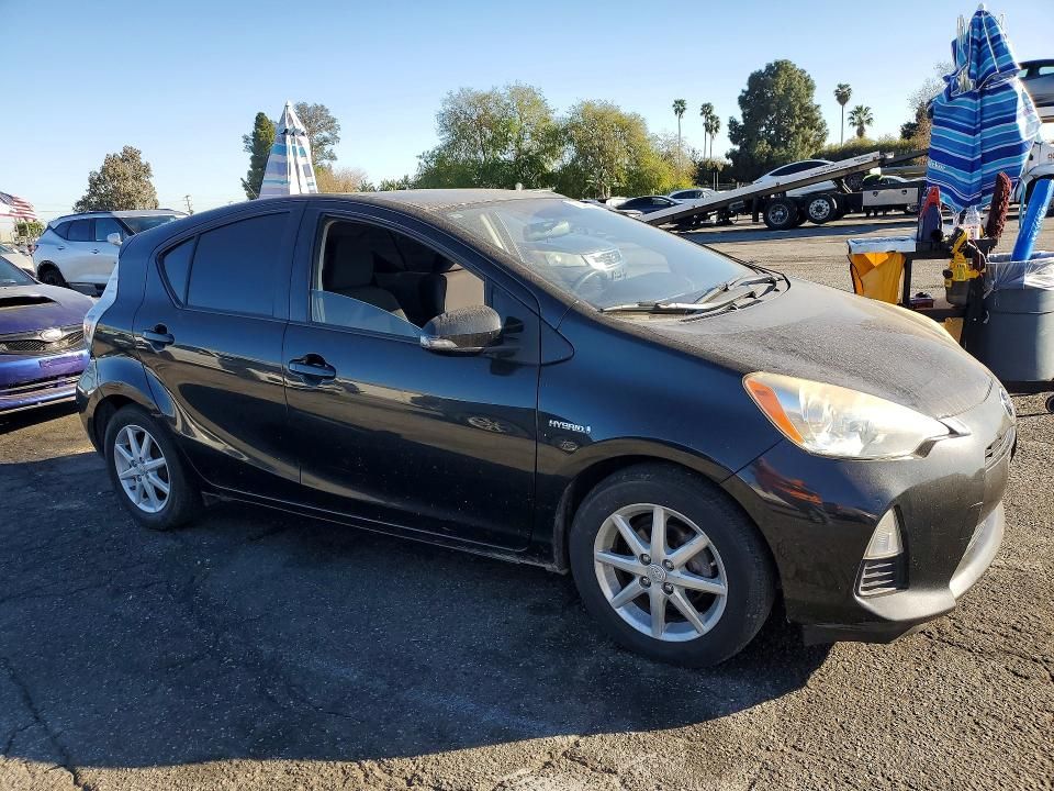 2013 Toyota Prius c
