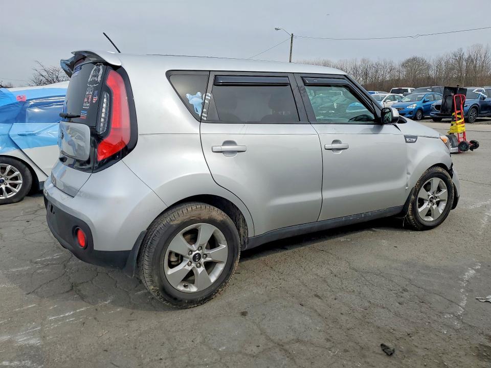2017 KIA Soul Base