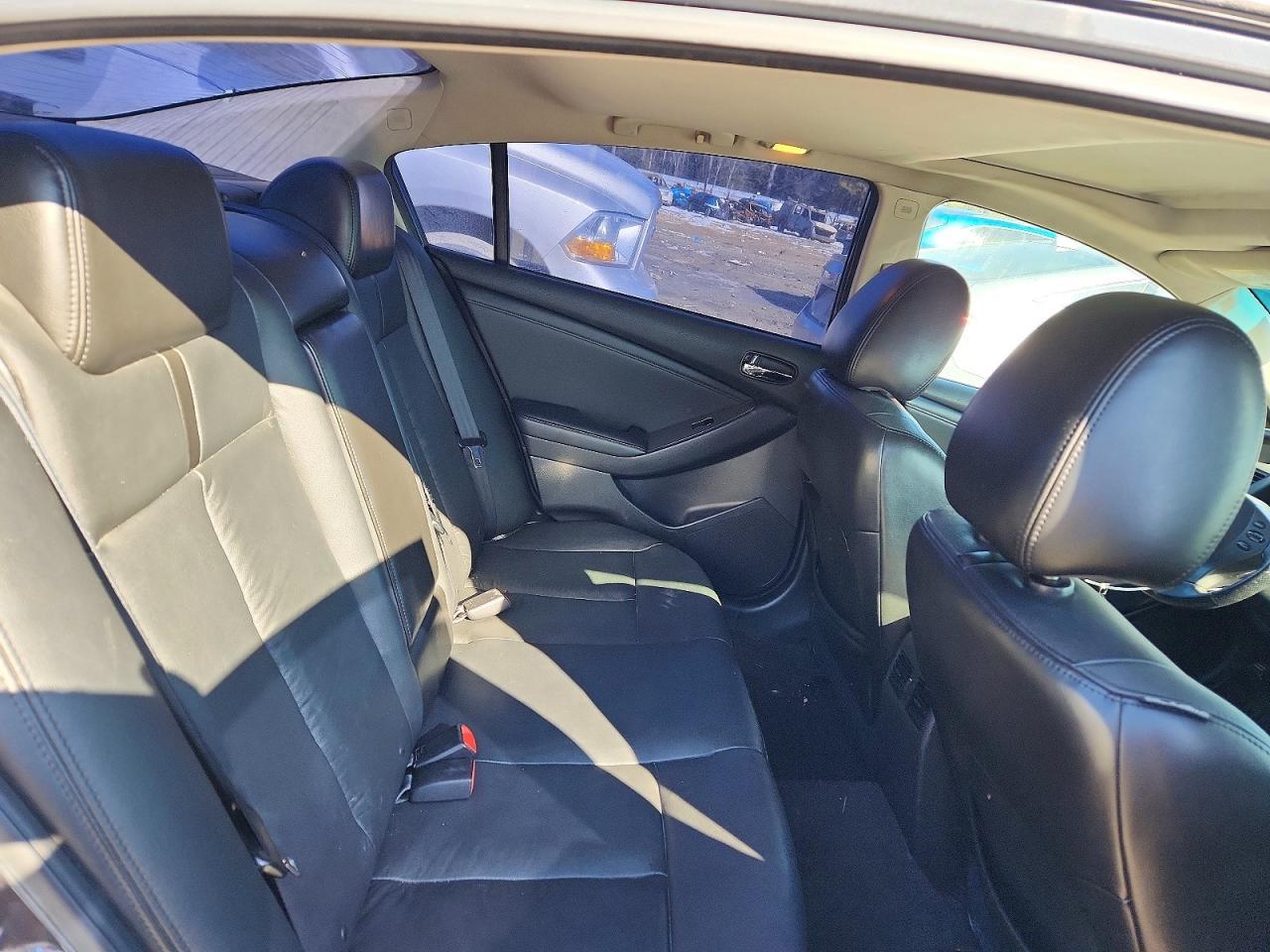 2010 Nissan Altima Base