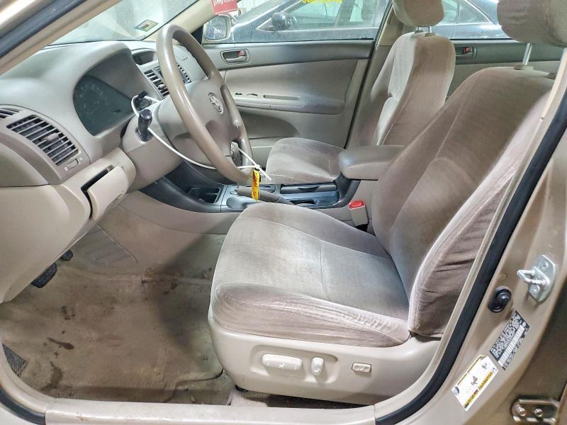 2004 Toyota Camry le