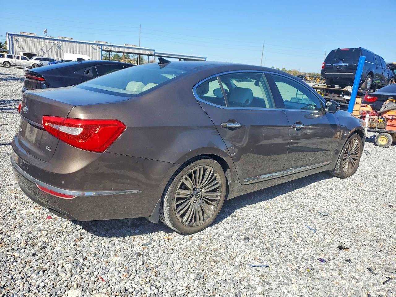 2014 KIA Cadenza Premium