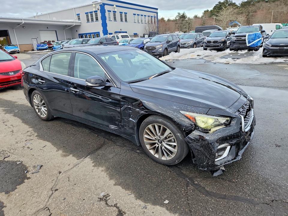 2023 Infiniti Q50 Luxe
