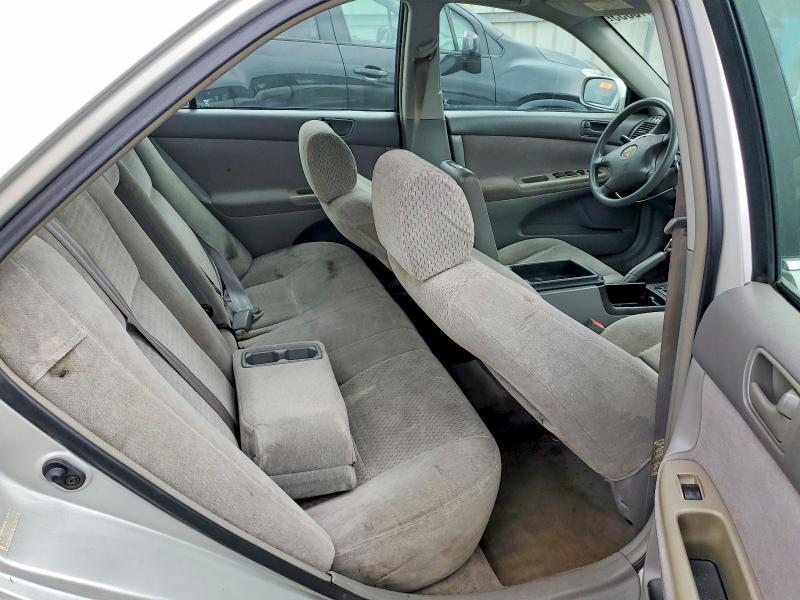 2002 Toyota Camry le