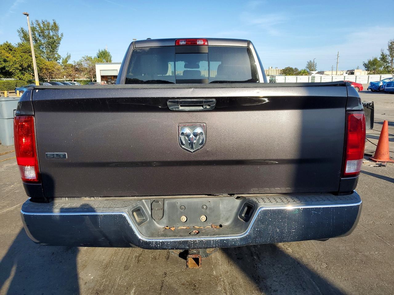 2015 Dodge RAM 1500 SLT