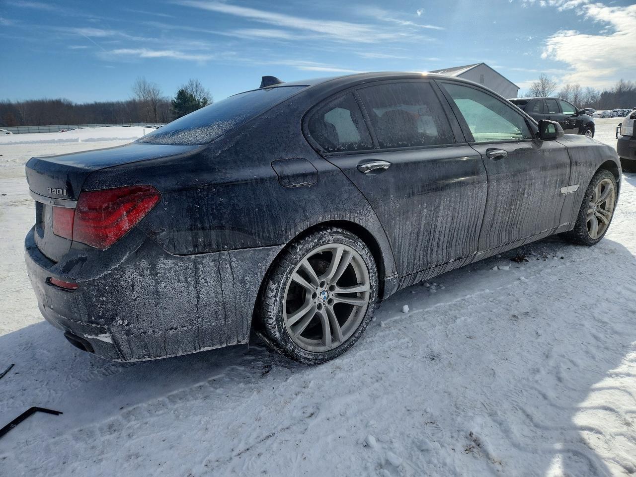 2013 BMW 740 i