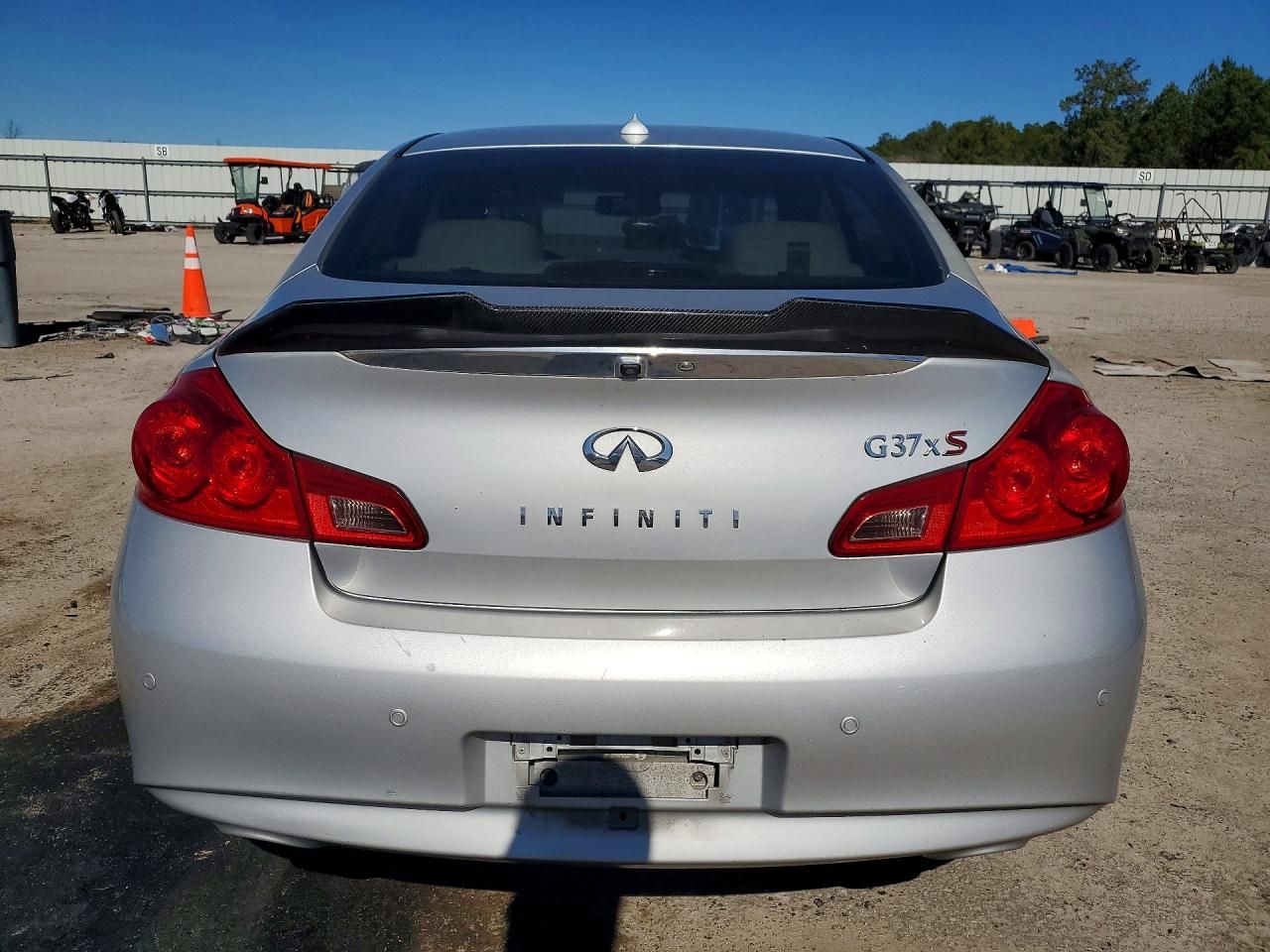 2010 Infinity G37 Sedan x
