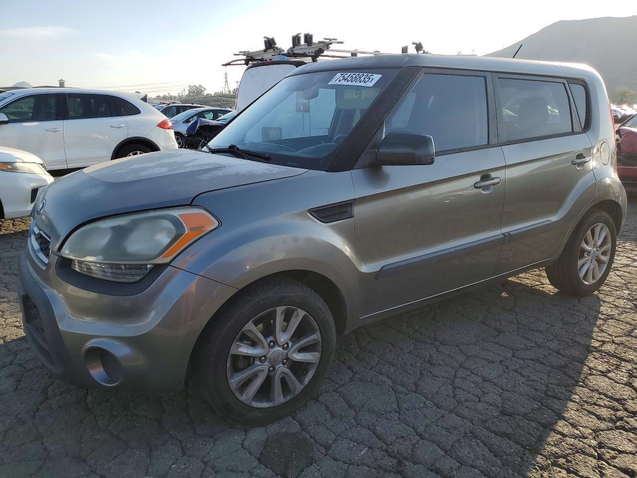 2013 KIA Soul +