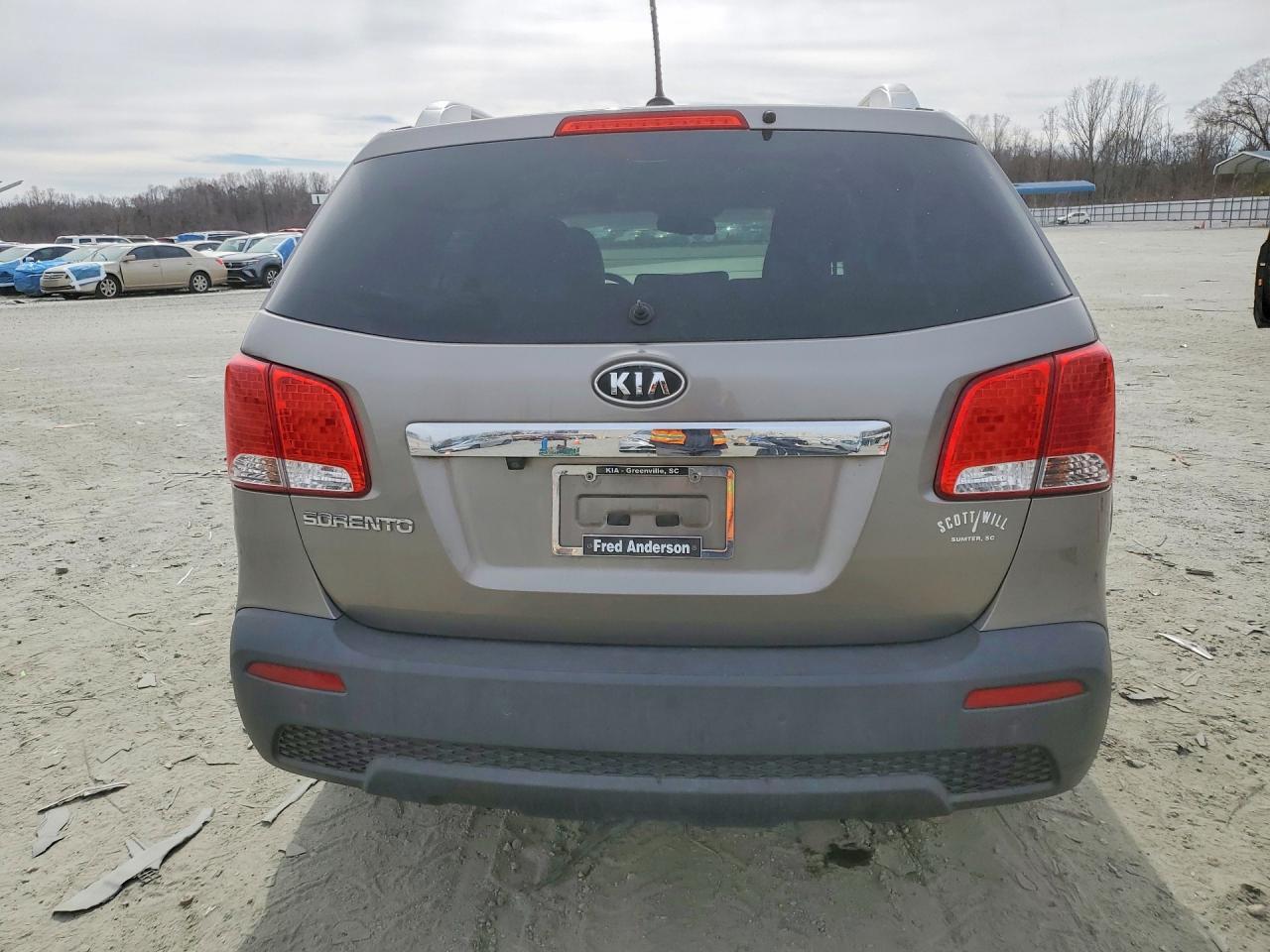 2013 KIA Sorento lx