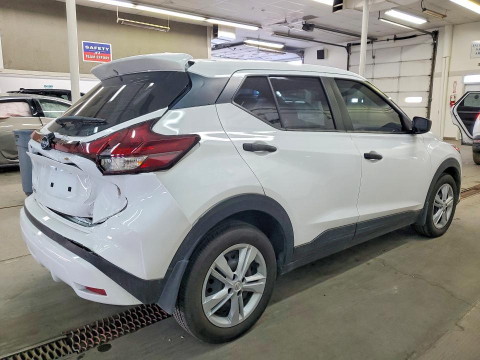 2024 Nissan Kicks s
