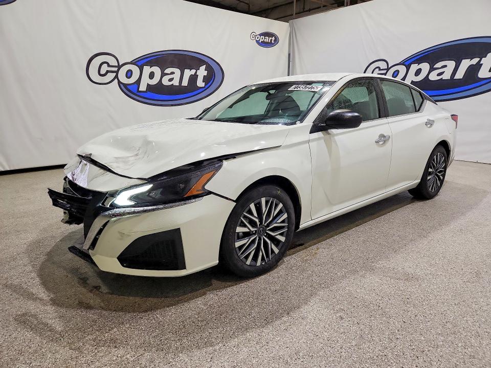 2025 Nissan Altima 2.5 sv
