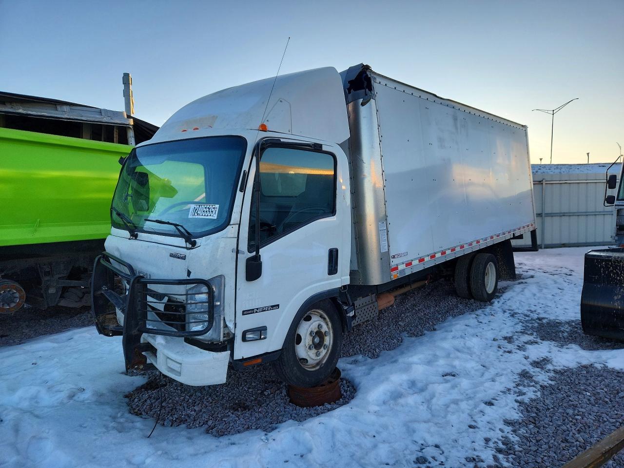 2022 Isuzu NPR HD BOX Truck
