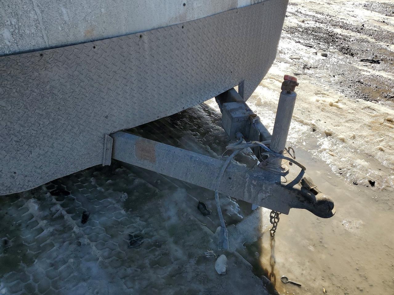 2005 Haulmark Enclosed-Enclosed Cargo Trailer