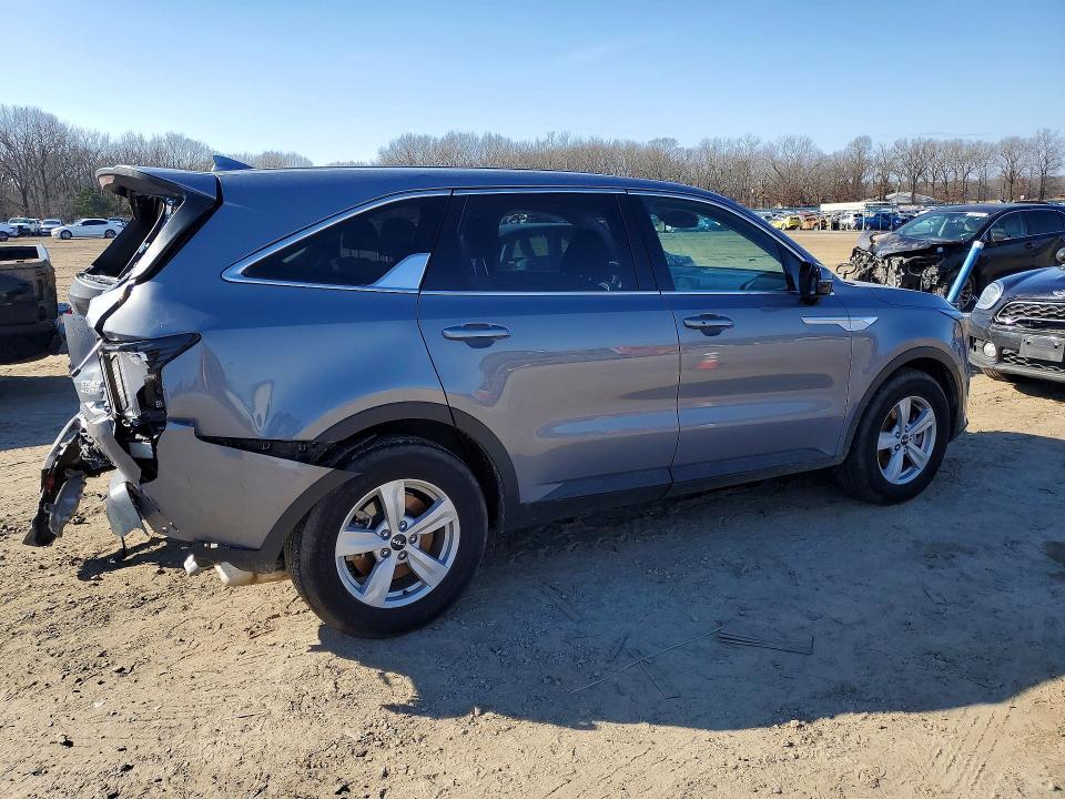 2025 KIA Sorento lx