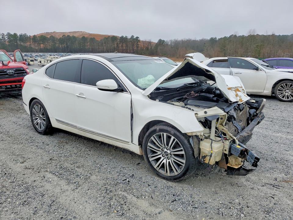 2016 KIA Cadenza Premium