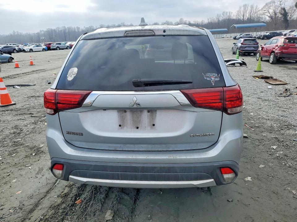 2017 Mitsubishi Outlander es