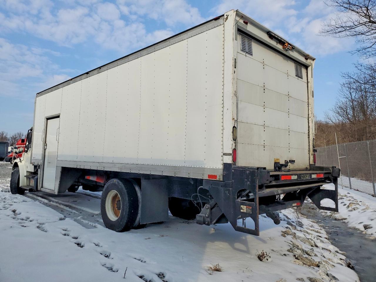 2016 Freightliner Business Class M2 BOX Truck