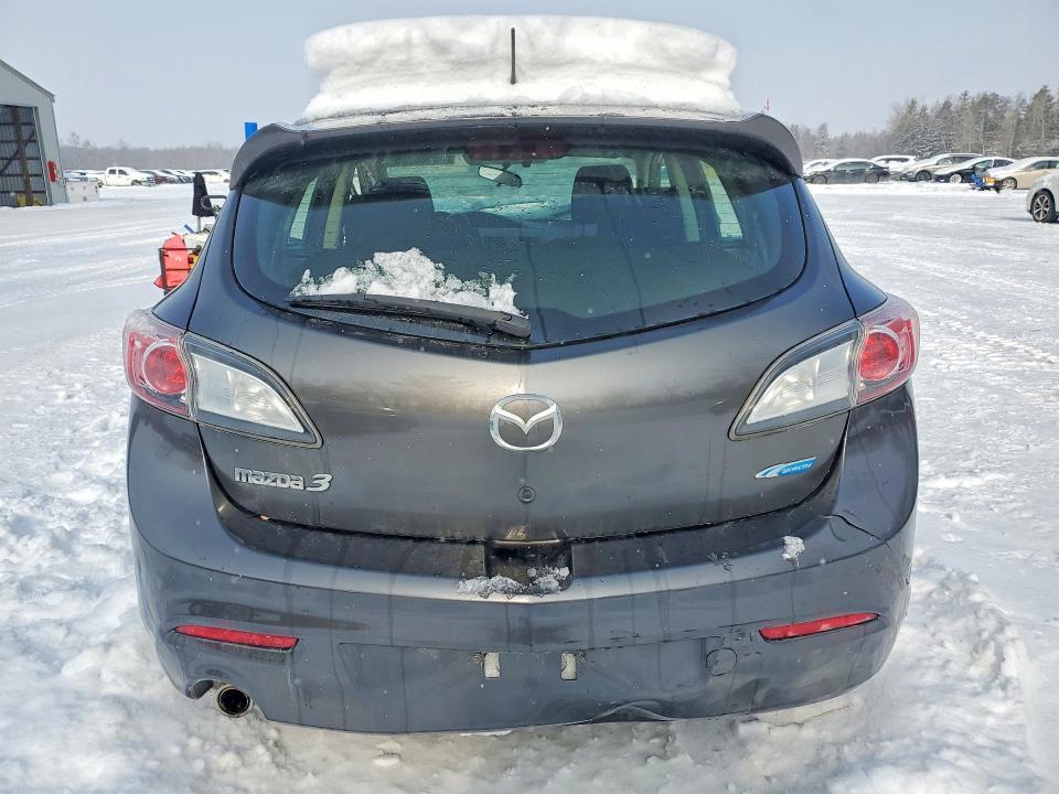 2013 Mazda 3 I