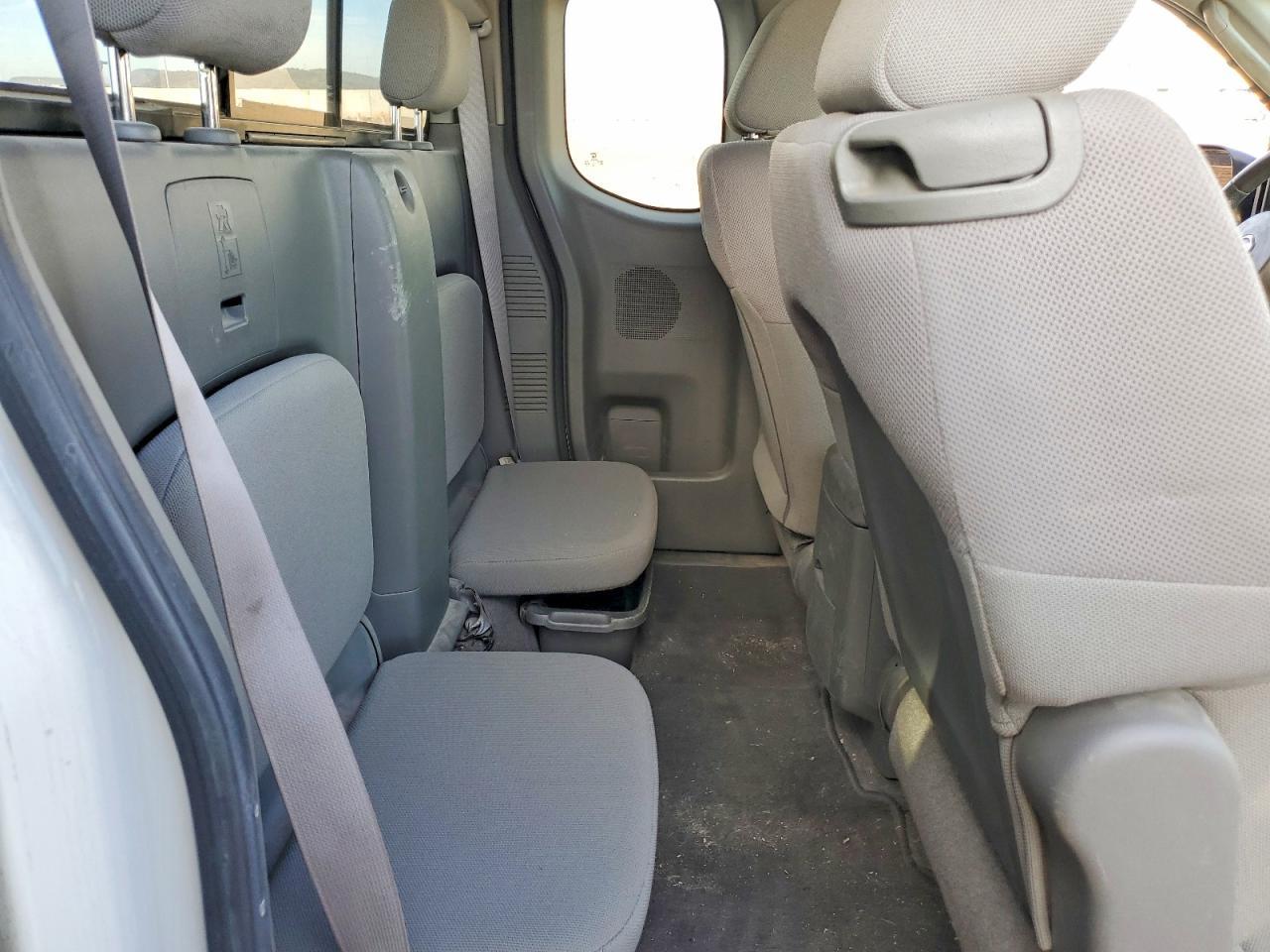 2009 Nissan Frontier XE