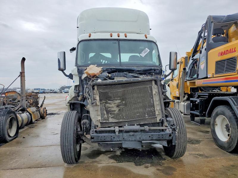 2017 Freightliner Cascadia 125 Semi Truck