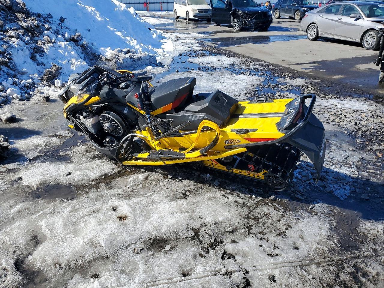 2023 Skidoo MXZ Blizzard