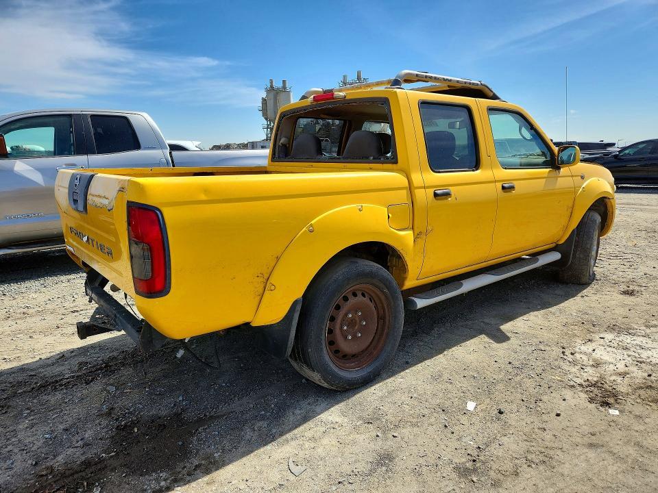 2004 Niss Frontier Crew cab xe V6