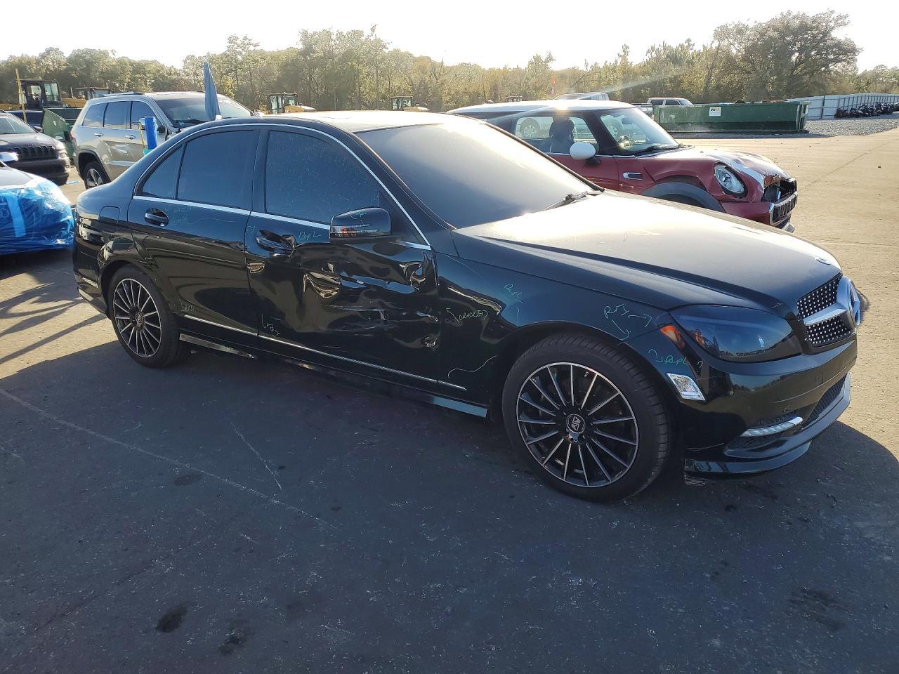 2011 Mercedes-Benz C300