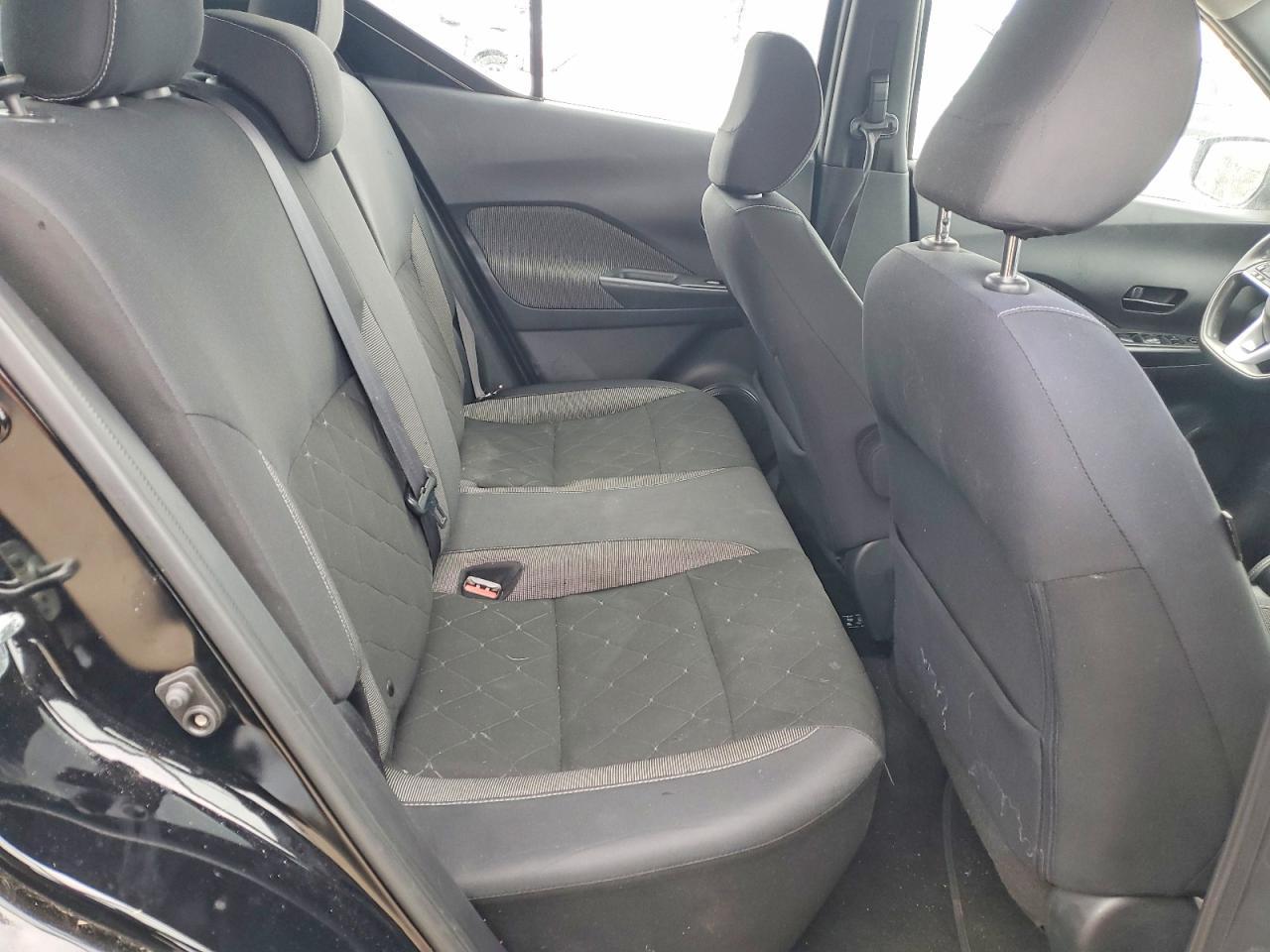 2019 Nissan Kicks s