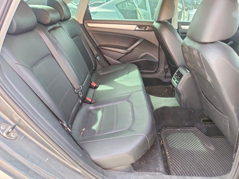 2013 Volkswagen Passat se