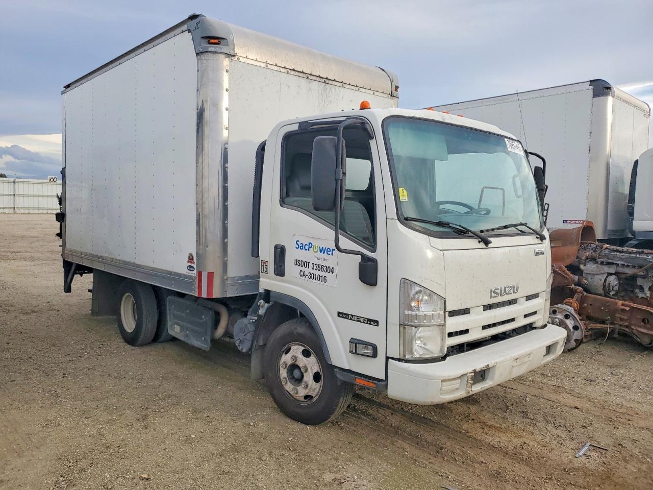 2014 Isuzu NPR HD BOX Truck