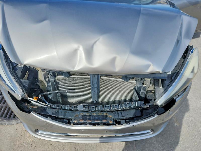 2014 KIA Cadenza Premium