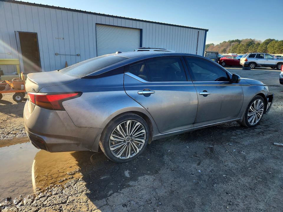2024 Nissan Altima 2.5 sl