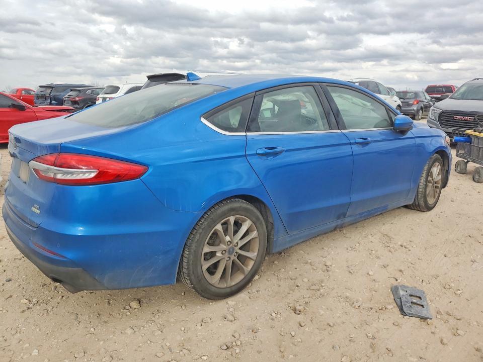 2019 Ford Fusion se