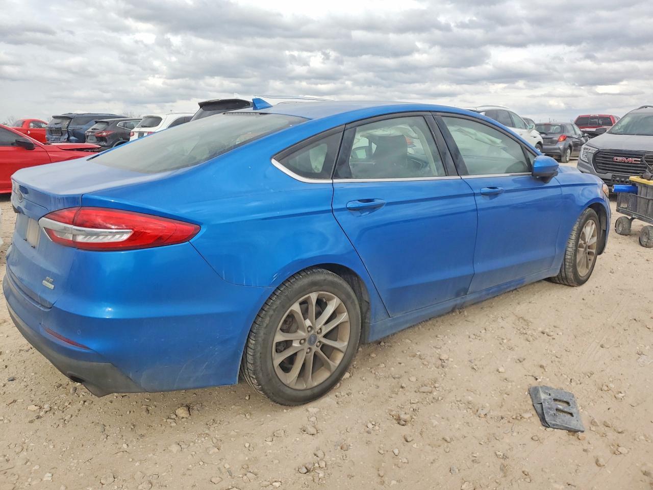 2019 Ford Fusion se