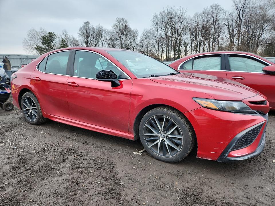 2021 Toyota Camry se