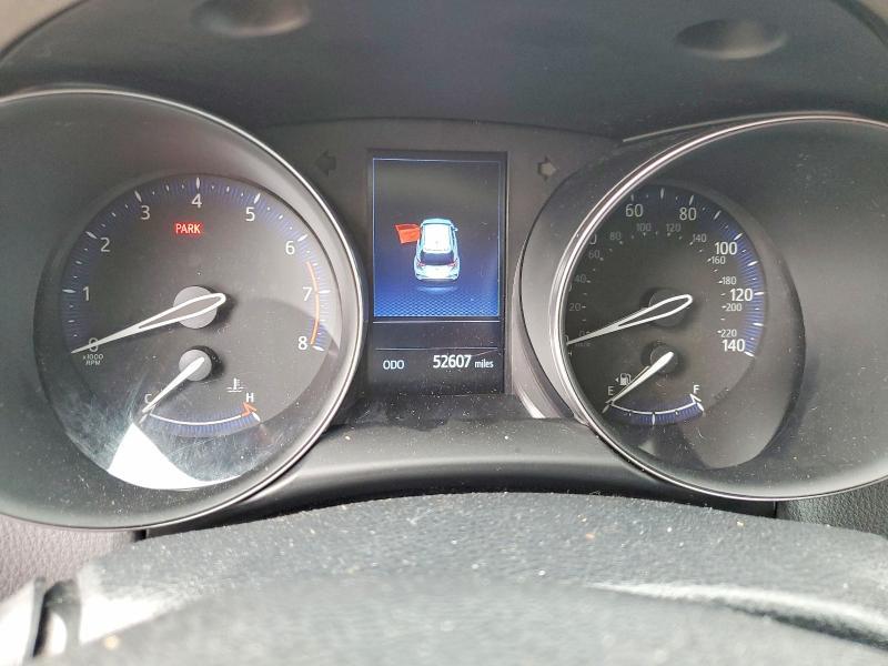 2022 Toyota C-hr xle
