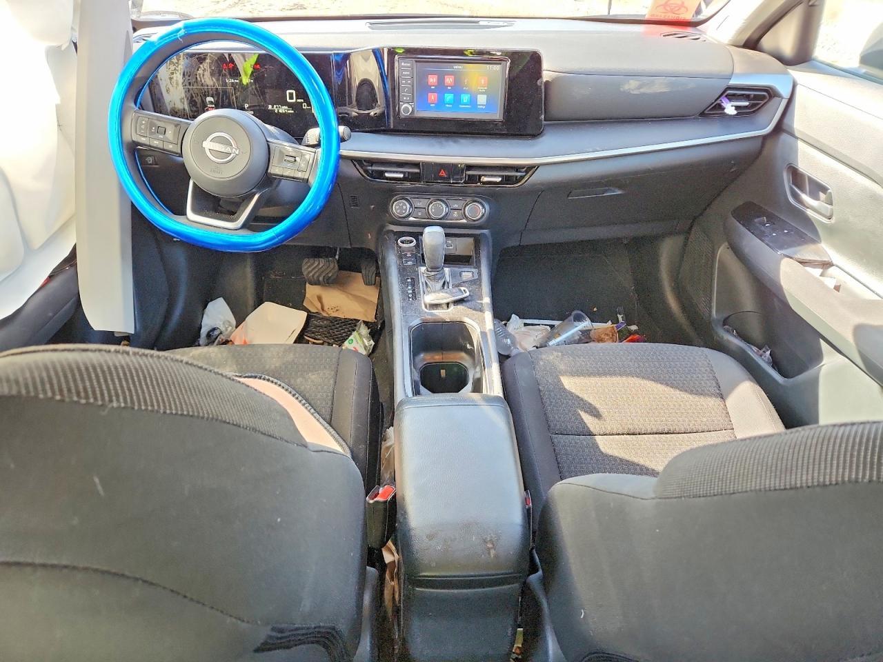 2025 Nissan Kicks s