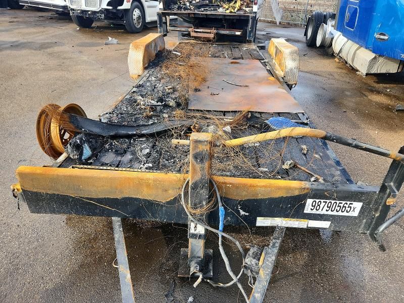 2020 Tophat Unknown-Tilt Deck Equipment Trailer