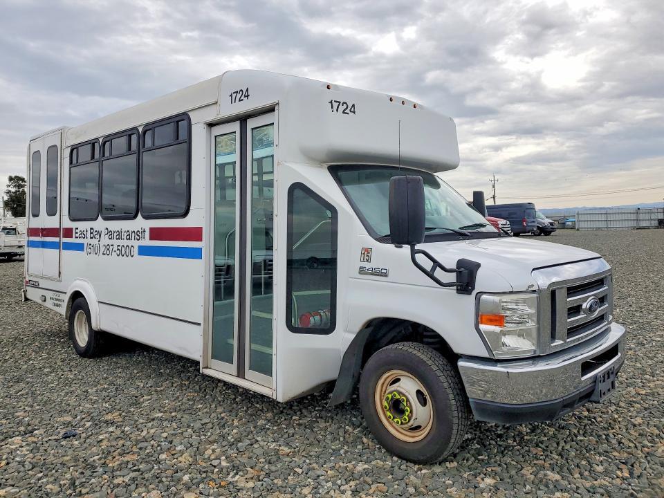 2017 Ford E450 Shuttle bus