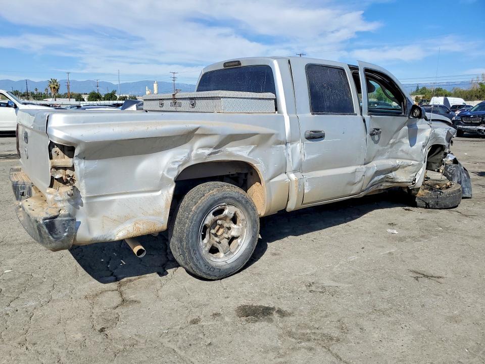 2005 Dodge Dakota Quattro