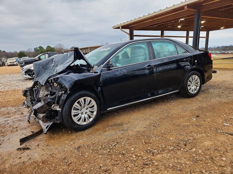 2014 Toyota Camry le