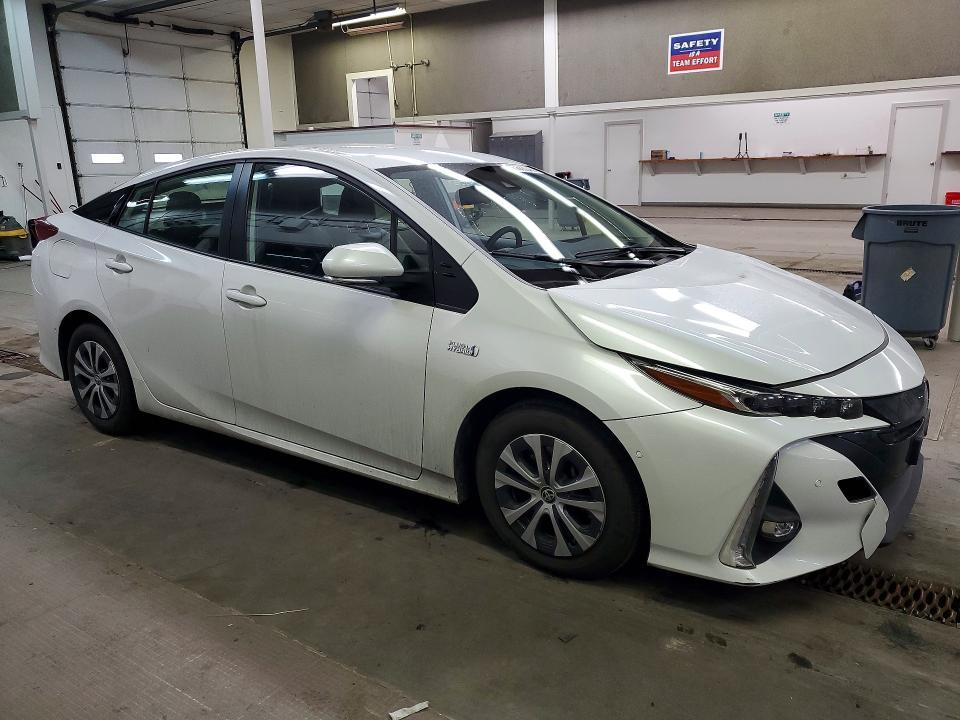 2021 Toyota Prius Prime le