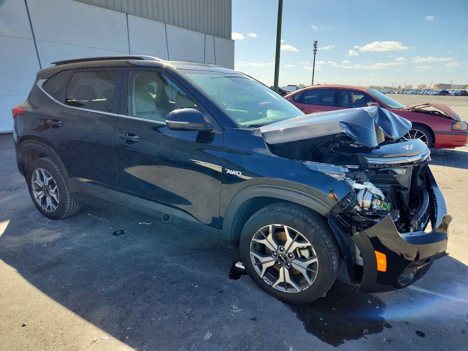 2023 KIA Seltos ex