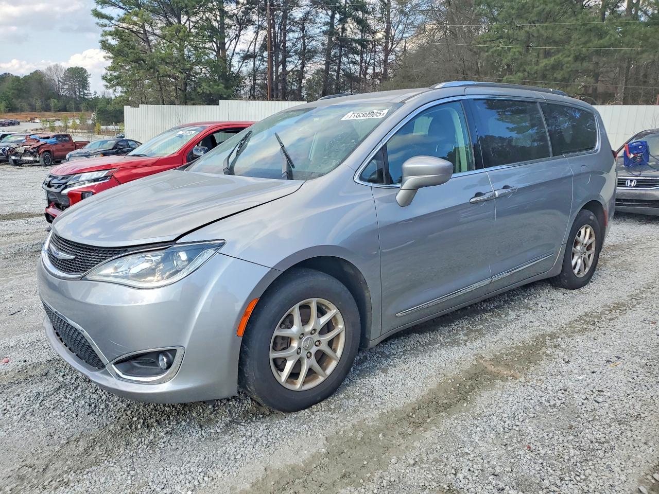 2020 Chrysler Pacifica Touring l