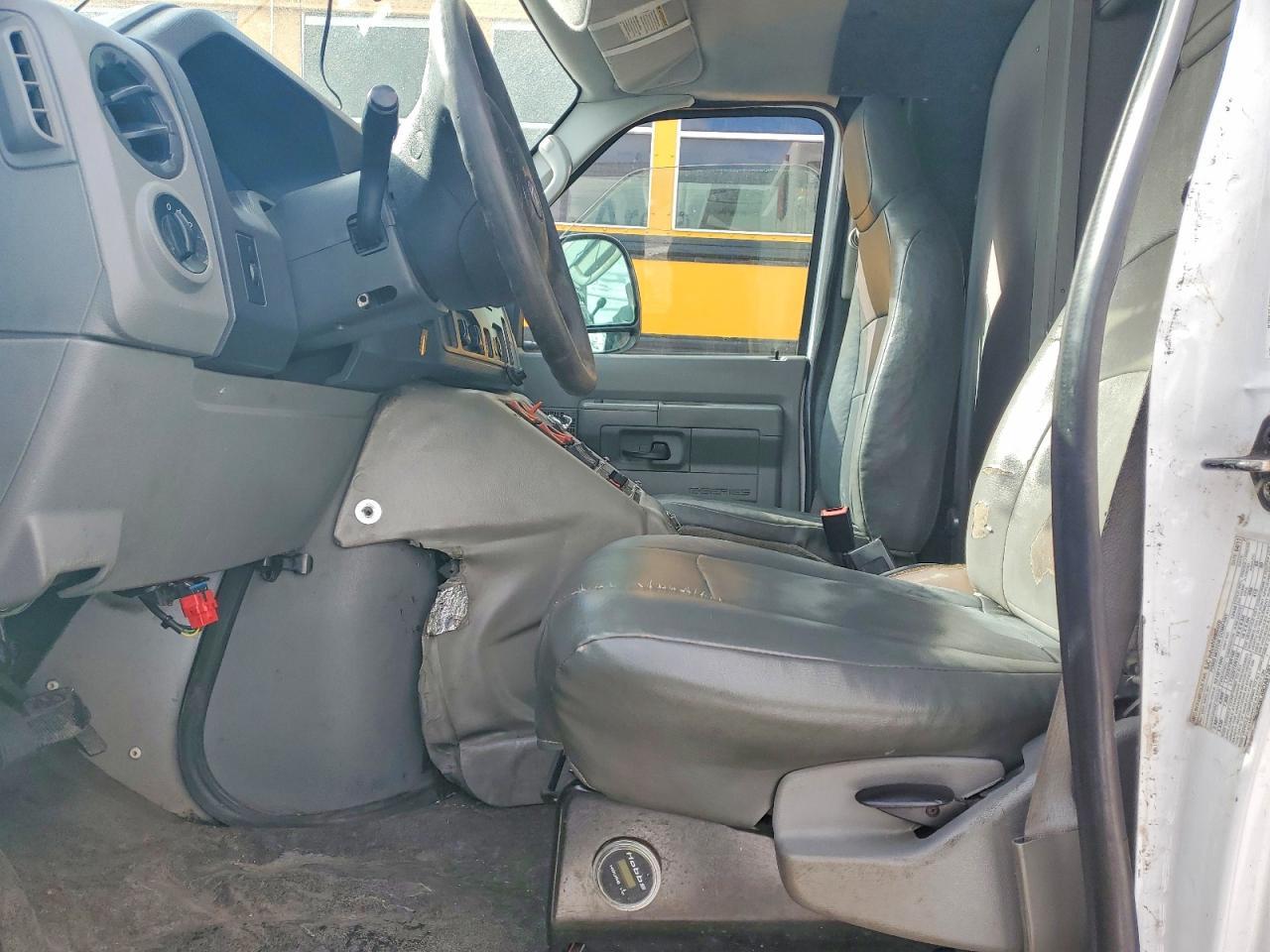 2011 Ford E350 Ambulance