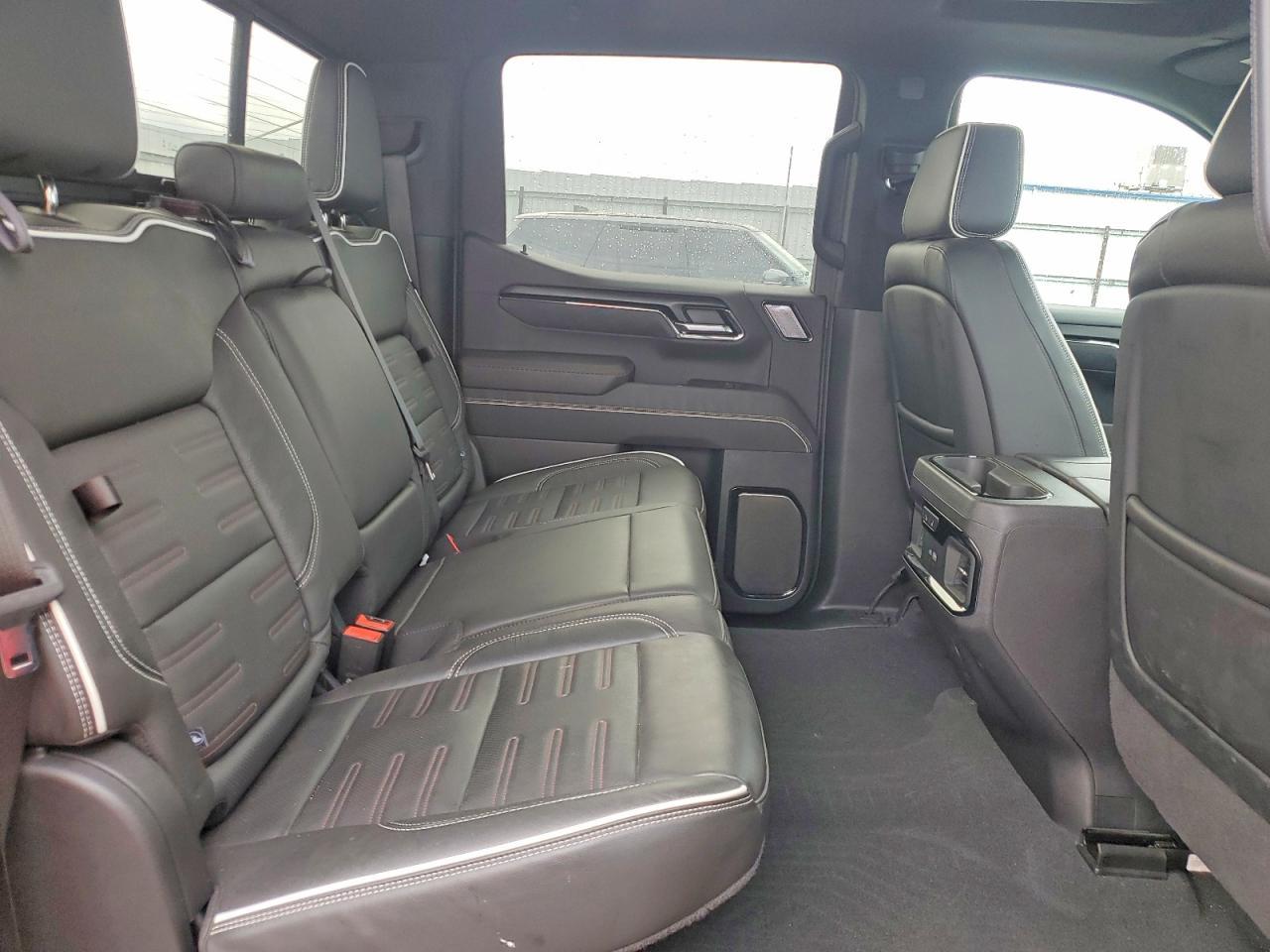 2024 GMC Sierra K1500 AT4X