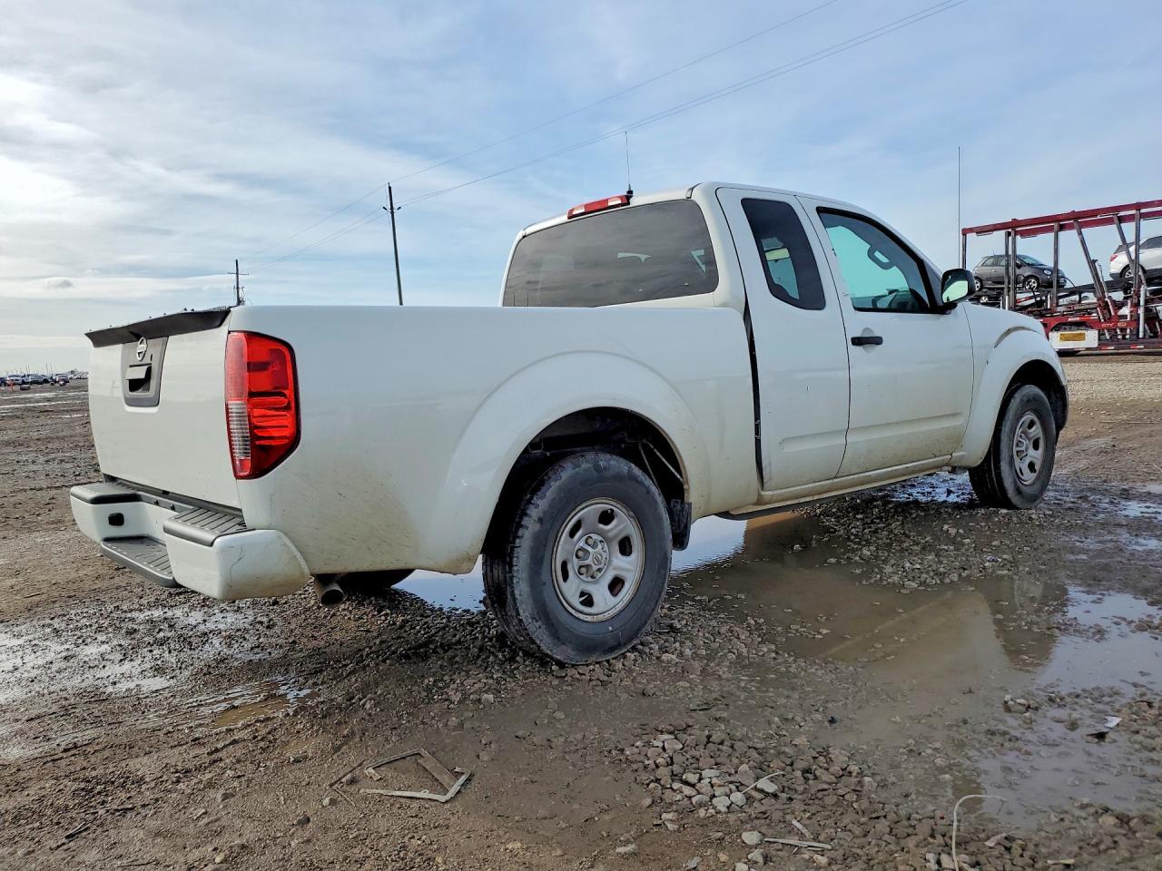 2017 Nissan Frontier s