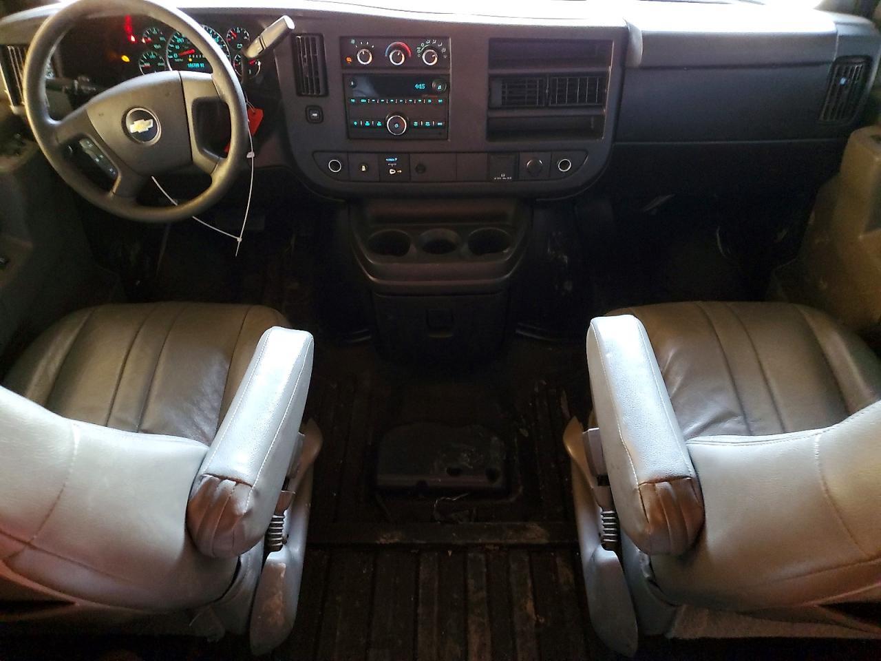 2017 Chevrolet Express G3500 LT