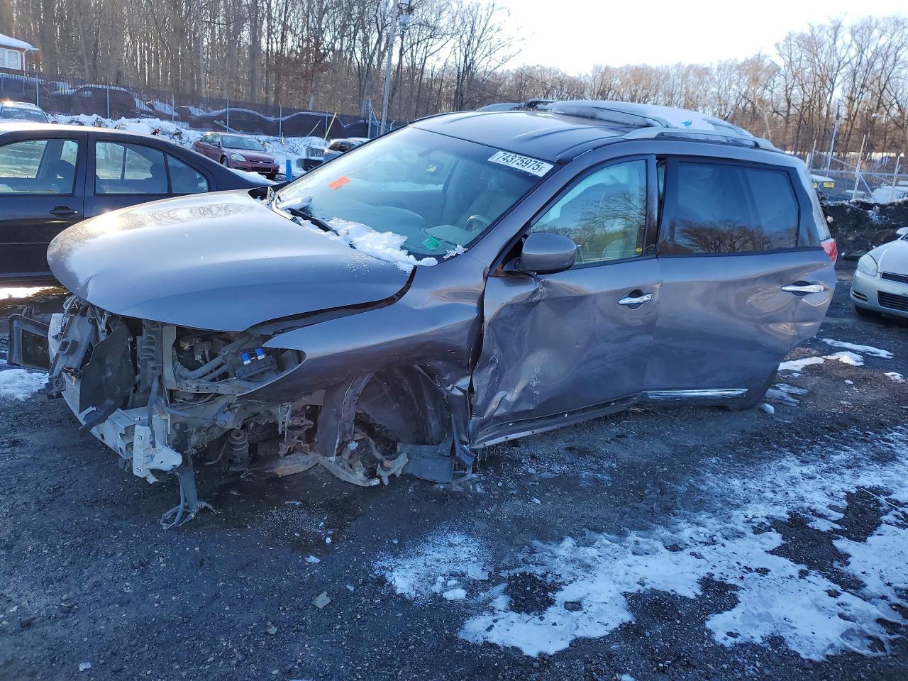 2014 Nissan Pathfinder s